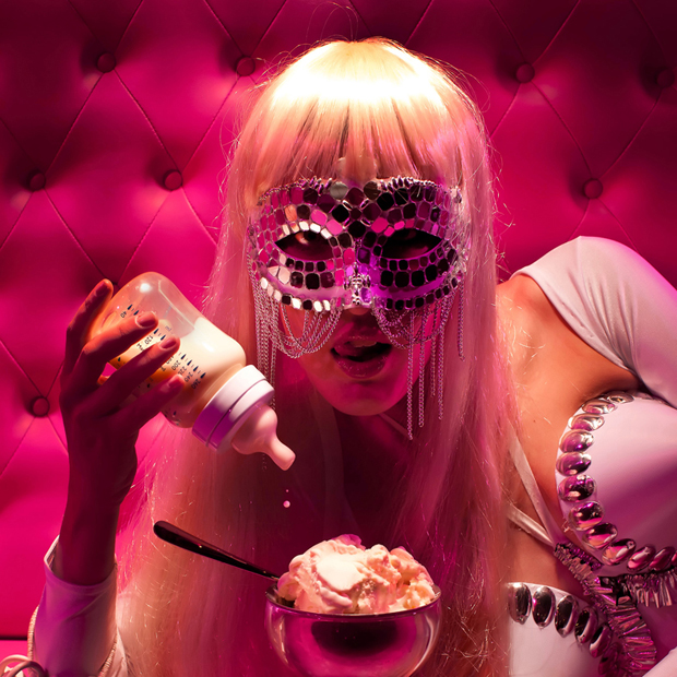 Women+breast+milk+ice+cream